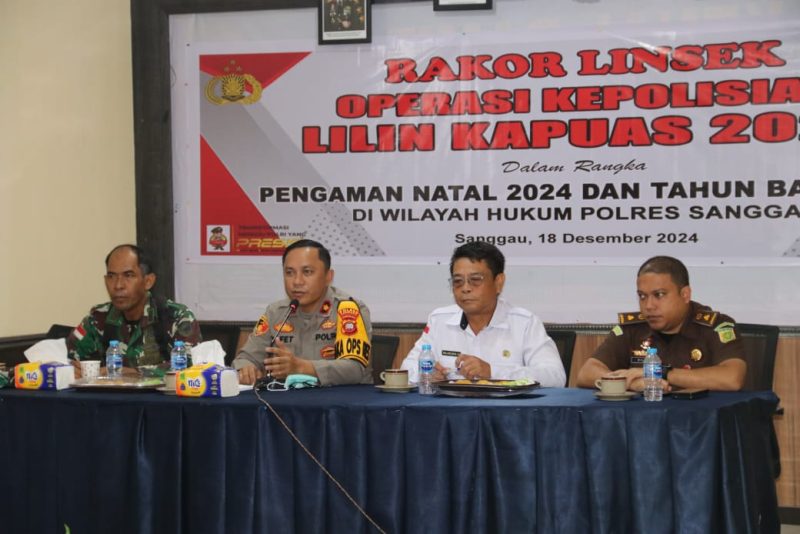 JAJARAN KEPOLISIAN POLRES SANGGAU MENGELAR Rakor Linsek Operasi Kepolisian “Lilin Kapuas 2024” dalam rangka Pengamanan Natal dan Tahun Baru 2025