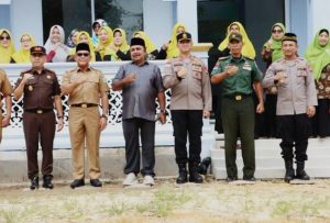 SURAU AL-MUNAWAR DIRESMIKAN PJ. BUPATI SANGGAU. SUHERMAN