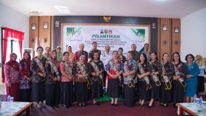 Bunda Literasi Kabupaten Sanggau Dilantik Bupati