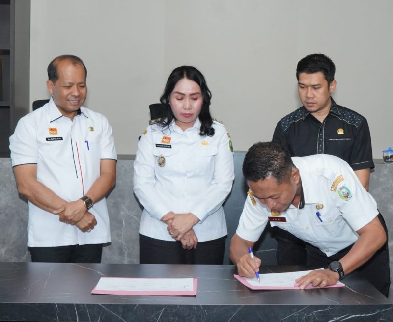 Wakil Bupati Susana Herpena Membuka Launching SPMB